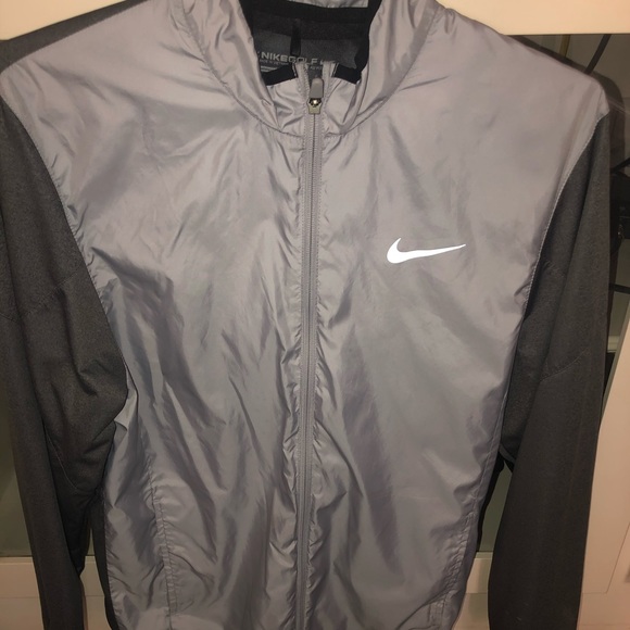 gray nike windbreaker